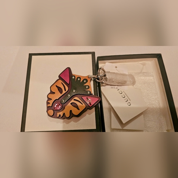 Gucci Rare Exotic Cat with Swarovski Crystal! All inclusive! - Picture 4 of 4